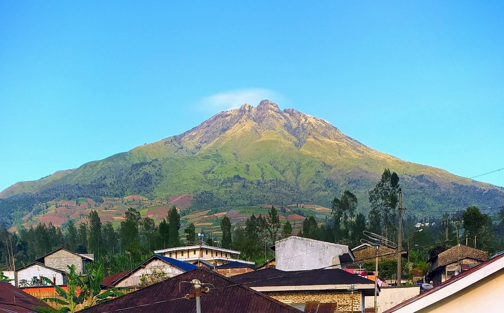 Sumbing via Gajah Mungkur