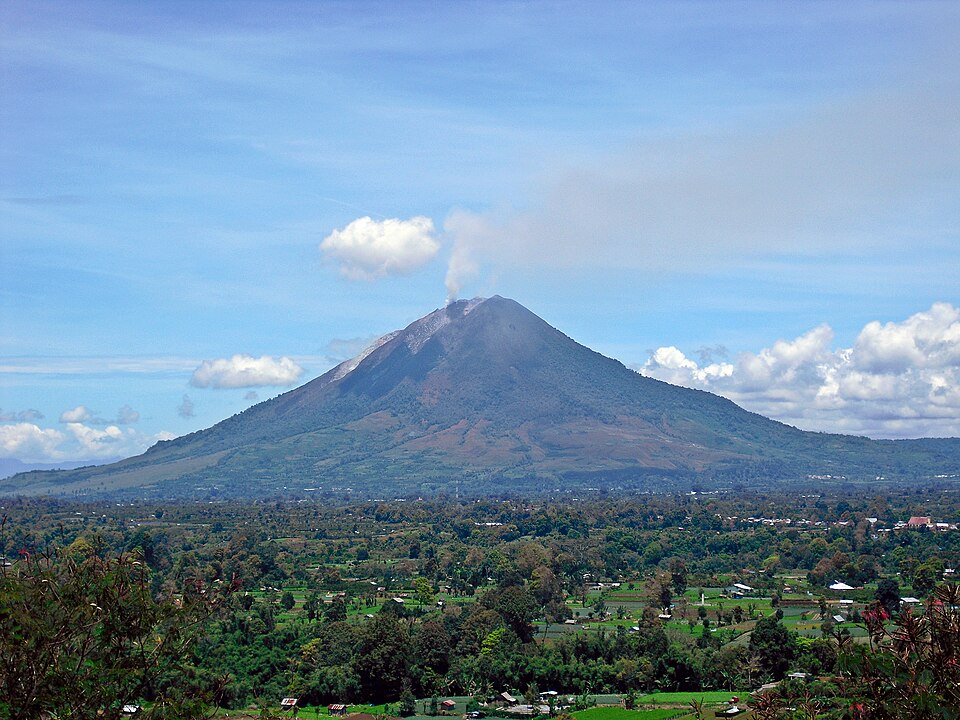 Sinabung via Sugarang Garang